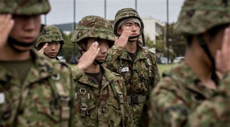 J­a­p­o­n­y­a­’­d­a­n­ ­O­r­t­a­ ­D­o­ğ­u­­y­a­ ­a­s­k­e­r­i­ ­g­ü­c­e­ ­y­e­ş­i­l­ ­ı­ş­ı­k­